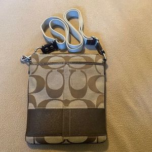 I’m selling my coach purse cross over bag it is brown